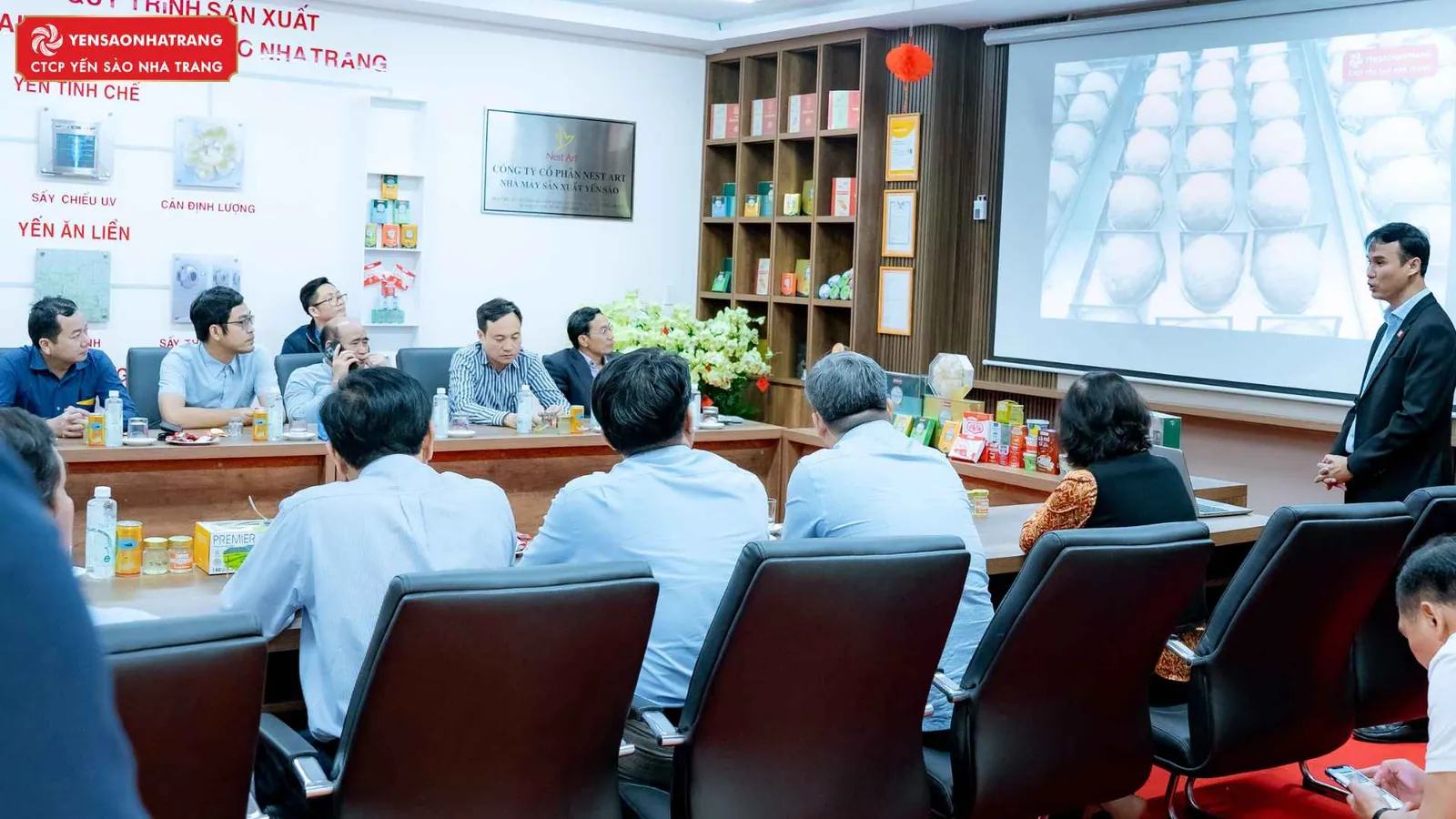 CHUYẾN VIẾNG THĂM CỦA ĐOÀN CÔNG TÁC BỘ NÔNG NGHIỆP VÀ PHÁT TRIỂN NÔNG THÔN TẠI NHÀ MÁY SẢN XUẤT CTCP YẾN SÀO NHA TRANG