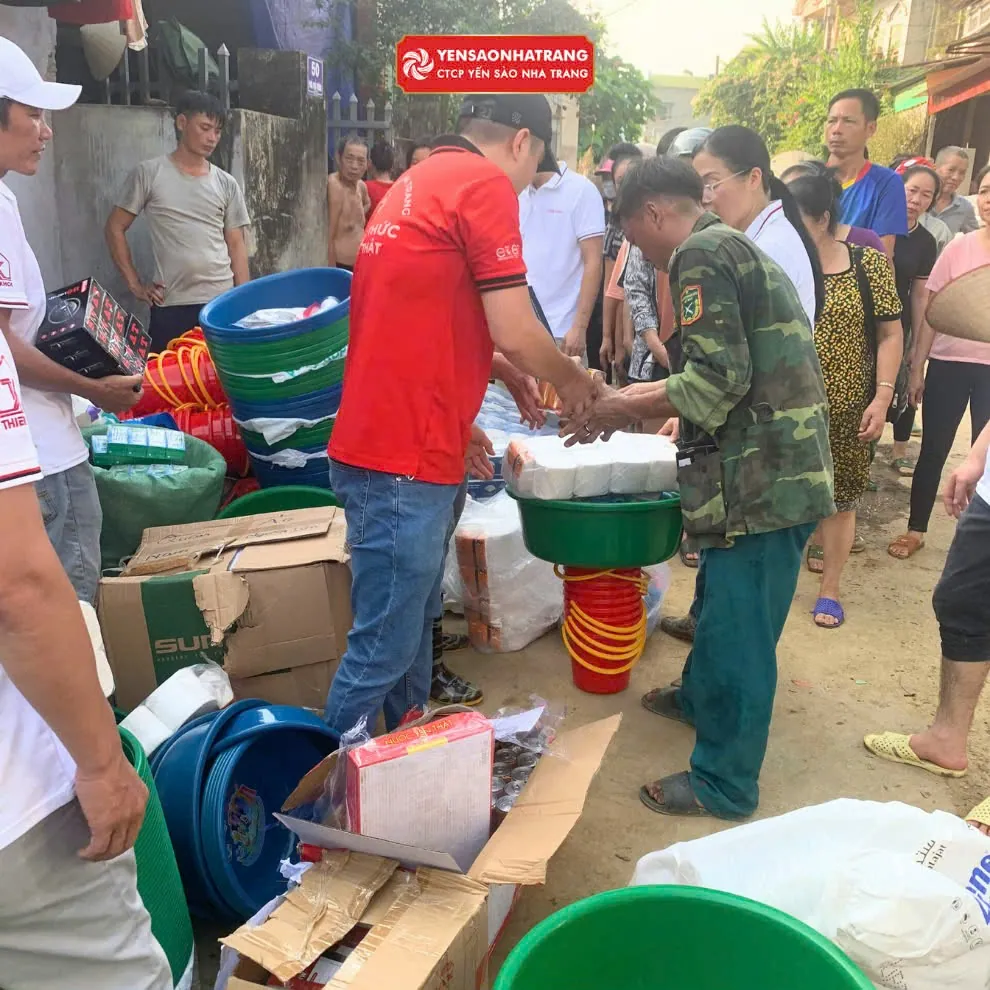 Tinh thần " Tương Thân Tương Ái" trong mùa bão lũ