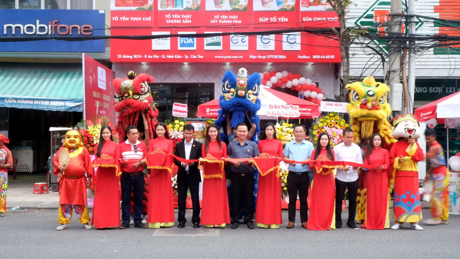 TƯNG BỪNG KHAI TRƯƠNG SHOWROOM YẾN SÀO NHA TRANG TẠI CẦN THƠ